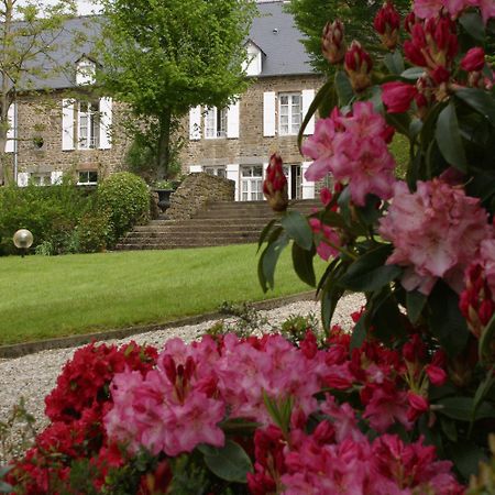 Logis Hotel Du Chateau Combourg Restaurant photo